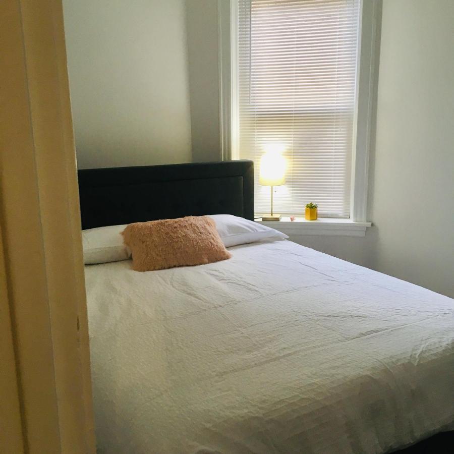 Logan Square Modern Apartment Chicago Exterior photo
